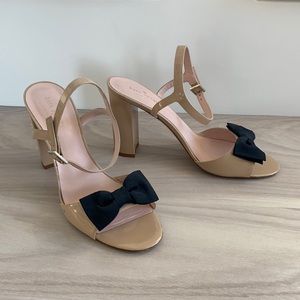 Kate Spade Sandals nude and black, size 10